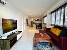 B6 1 Bedroom 1 Bath Partial Seaview at Karon