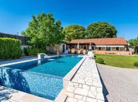 MY DALMATIA - Authentic stone house Momo with private infinity pool