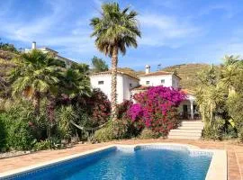 5 Bedroom Cozy Home In Arenas