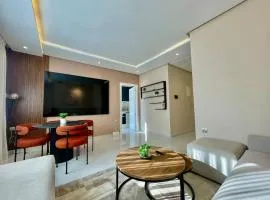 Charming Large Suite - Downtown Beach
