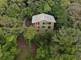 Private House Next to the Cloud Forest Reserve