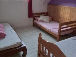 Gites le Matarum dortoir 3 petits lits