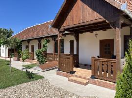 Engstliz House، كوخ في Foeni