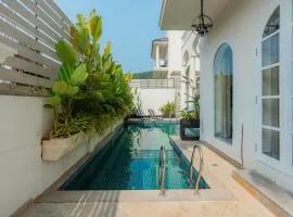 ELIVAAS 4 BHK Villa with Pvt Pool & Jacuzzi-Yashgeet