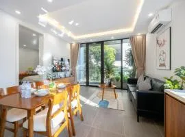 Urchin Apartment