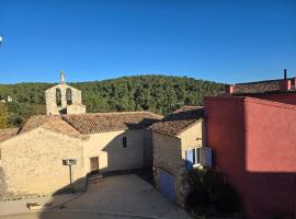 Charmante maison dans le Luberon, hotel v destinaci Vitrolles-en-Luberon