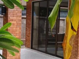 Chiang Mai: Quiet BDR for Two in Green Area