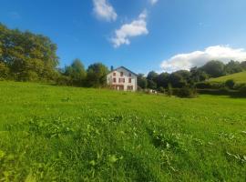 Maison Picatzia - Pays Basque, rumah kotej di Uhart-Mixe