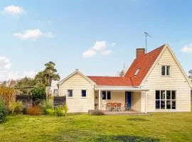 4 Bedroom Cozy Home In Beddingestrand