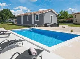 Awesome Home In Malisi With Kitchen