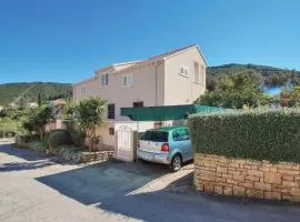 Three-Bedroom Apartment In Racisce