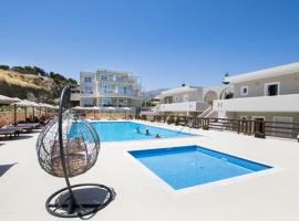 Three Stars Hotel, хотел с паркинг в Карпатос