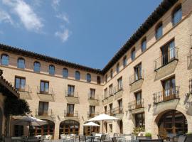 Hotel Cienbalcones, hotel em Daroca