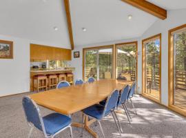 White Elm - Unit 15, villa em Sunriver