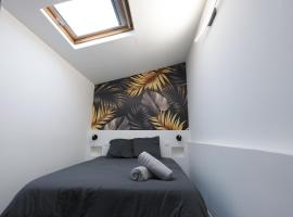 Cocooning Apartment Paris Orly Aéroport, хотел в Орли