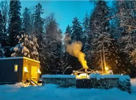 Mellene 1 bedroom house in nature & hot tube