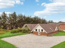 Beautiful Home In Ringkøbing With Sauna
