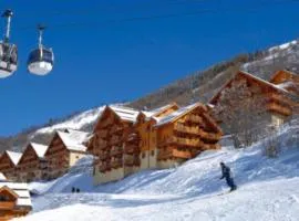 Duplex T3, ski aux pieds, plein sud, Piscine