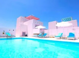 XENOS VILLA 6 With a private pool near the sea