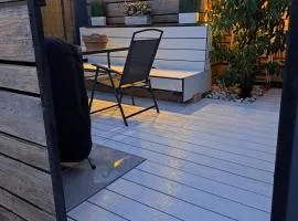 Séduisant studio avec cour privative