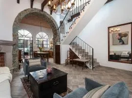 Casa Bellavista, 4BR in Centro Jardin Allende
