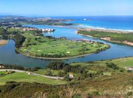 Apartamento con terraza en Mogro Playa de Usil, hotel in Mogro