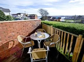1 Roundham Heights