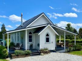The Chapel - Kohukohu, accommodation in Kohukohu