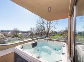 Apartment near beach with sea view