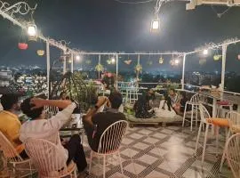 Raahi Backpacker's Hostel- Lake View