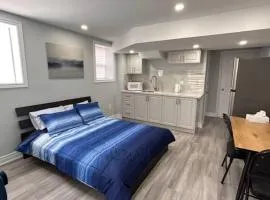 Studio in Whitby - Bright & Modern