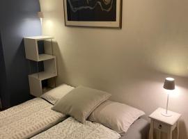 Zimmer mit privatem Badezimmer in guter Lage, ubytování v soukromí v destinaci Bern