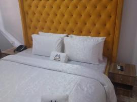 Segosh Hotel & Lounge, hotel di Lagos