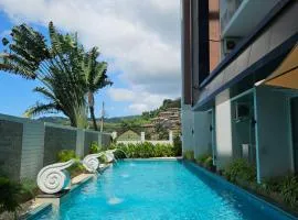 Chic condominium karon beach