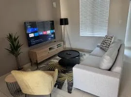 Beautifully furnished loft apartment in central Durbanville