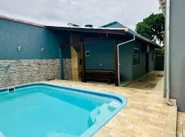 Casa com Piscina a 100metros da Praia NavegantesSC- RECANTO DO JESA