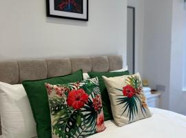 2025 Award Winner Liverpool Cherry House - 4 Bedrooms