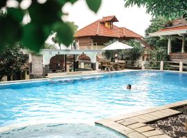Amed Cafe & Hotel Kebun Wayan, accessible hotel in Amed