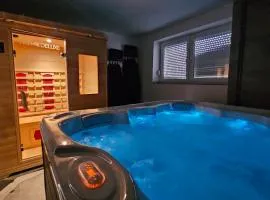 Holiday Home Monte Fabula with Jacuzzi, Sauna and Backyard