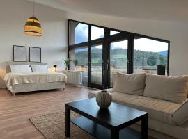 Flow Living I 118qm Design Maisonette mit Watzmannblick I Pool, hotel in Berchtesgaden