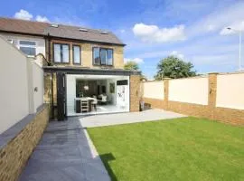 Large 4 bed Lux House