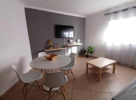 casa Good vibes, hotel en Monte Gordo