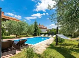 Lovely Home In Zbandaj