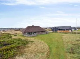 Cozy Summer House Near Sea And Nature