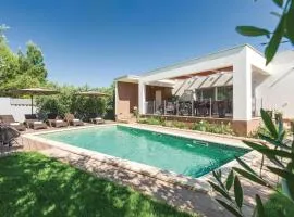 3 Bedroom Amazing Home In Pomer