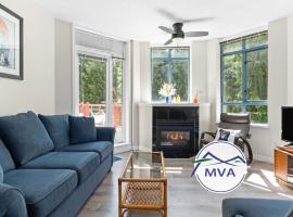 Alpenglow Lodge Bear Wonder One Bedroom by MVA, hotel v destinaci Whistler