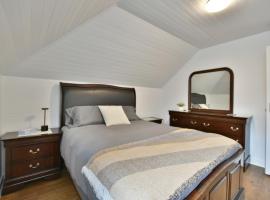 Chambre 306 de l'hôtel Victoria confortable et moderne, hotel s parkováním v destinaci Saint-Pascal