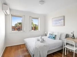 Luxe Double Room in Panania - Nearby Stations & Shops - Shared Bathroom