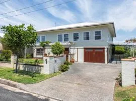 Sunset House - Oceanstays