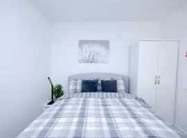 Hope Deluxe King Bedroom Manchester